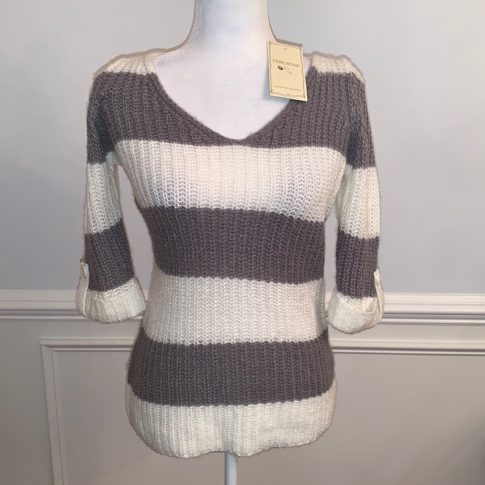 Pink Rose Sweater Size Small NWT